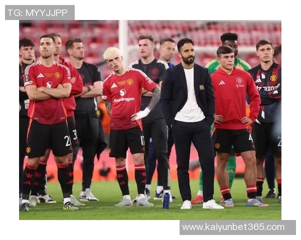 阿莫林点评曼联表现不稳强调控球需战术而非人数堆砌