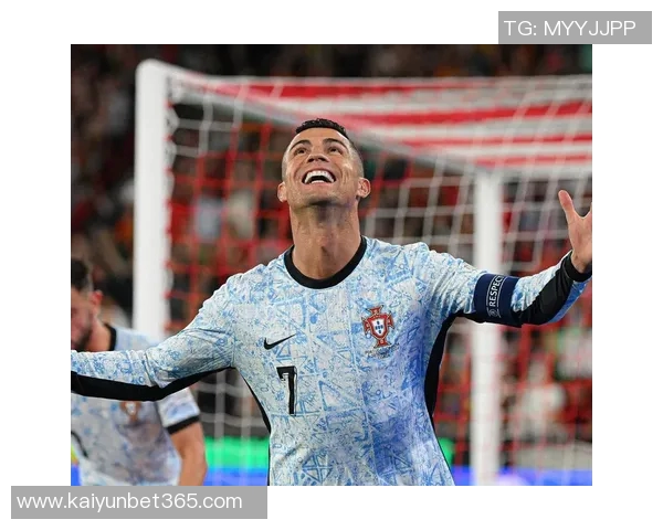 C罗个人净资产突破14亿美元成为全球首位超十亿的足球巨星