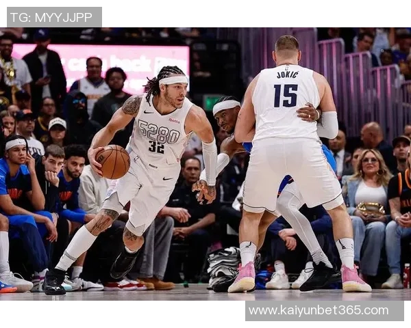 勇士全员发力加时逆转戈登悲情难掩球队实力差距