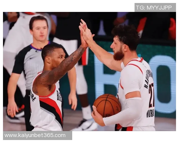 利拉德教队友中文早安问候杨瀚森揭秘有趣内容不可播