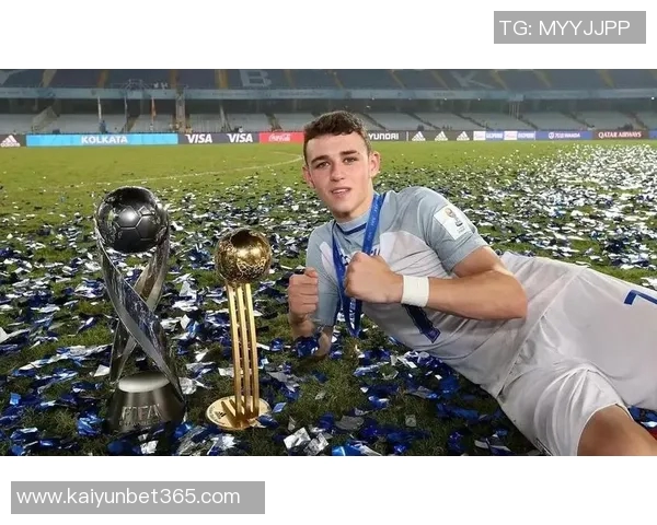 法媒报道恩里克重用16岁右后卫拒绝其参加U17世界杯引发关注