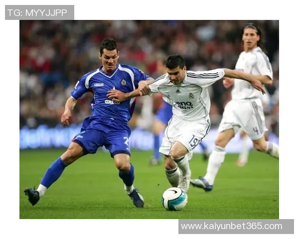 阿斯报道小雷耶斯续约皇马继续在青训体系中稳步成长